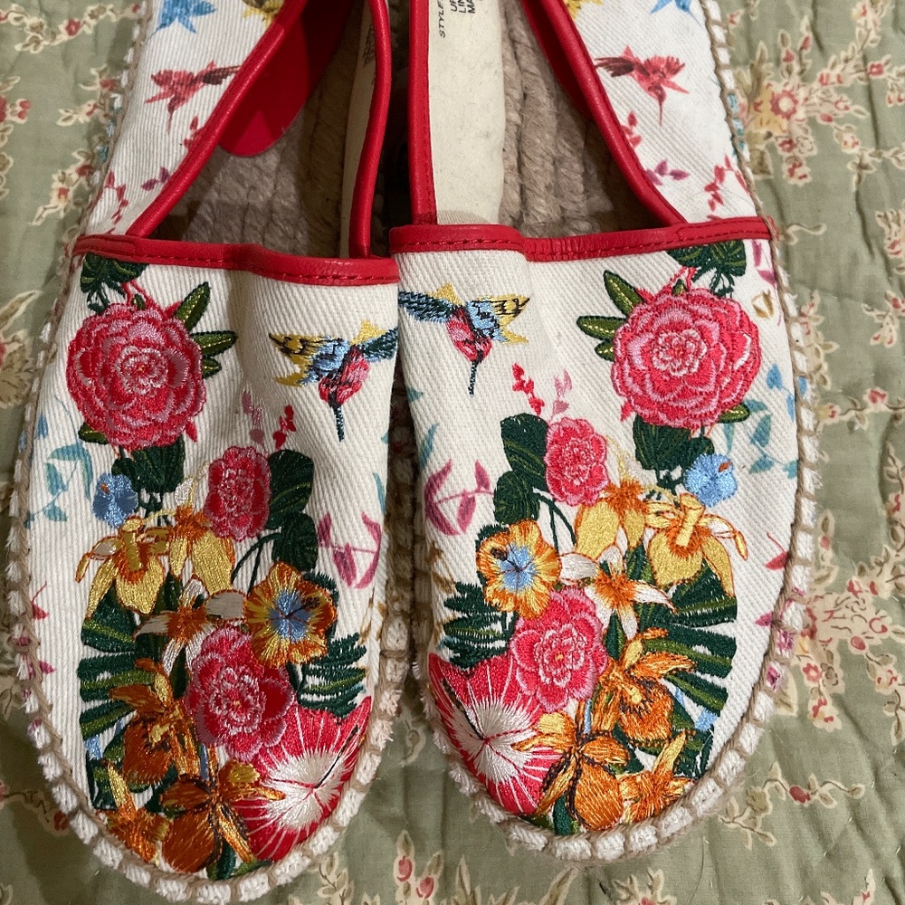 Johnny Was embroidered espidrilles